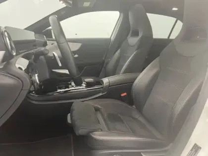 Photo 14 Mercedes Classe A  250 e 8G-DCT