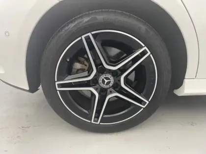 Photo 18 Mercedes Classe A  250 e 8G-DCT