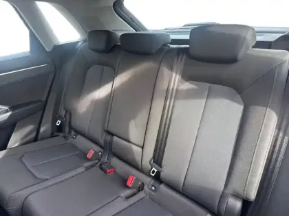 Photo 59 Audi Q3  35 TFSI 150 ch S tronic 7