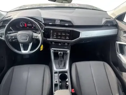 Photo 33 Audi Q3  35 TFSI 150 ch S tronic 7