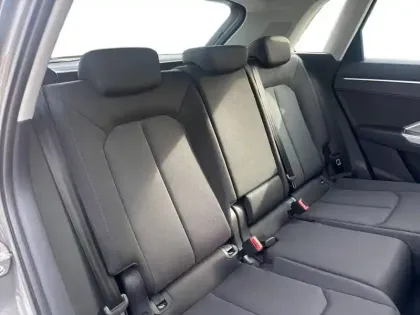 Photo 55 Audi Q3  35 TFSI 150 ch S tronic 7