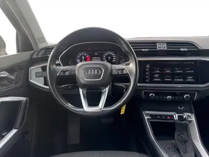 Photo 57 Audi Q3  35 TFSI 150 ch S tronic 7