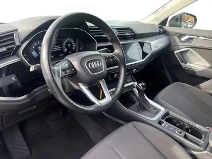 Photo 14 Audi Q3  35 TFSI 150 ch S tronic 7