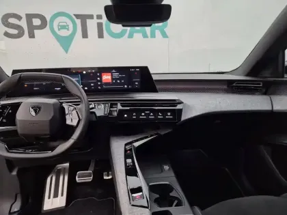 Photo 61 Peugeot 5008  Hybrid 145 e-DCS6