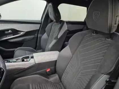 Photo 62 Peugeot 5008  Hybrid 145 e-DCS6