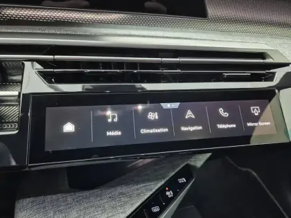 Photo 68 Peugeot 5008  Hybrid 145 e-DCS6