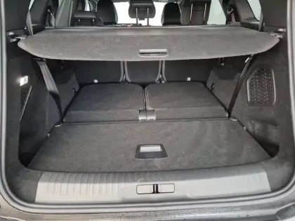 Photo 32 Peugeot 5008  Hybrid 145 e-DCS6