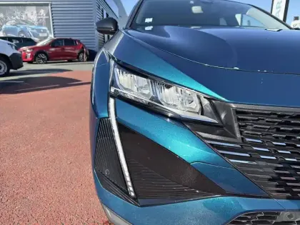 Photo 15 Peugeot 408  PureTech 130 ch S&S EAT8