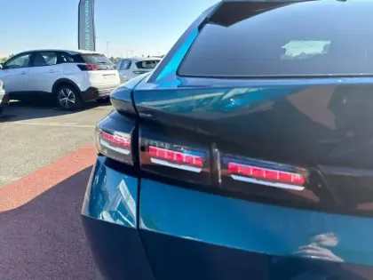 Photo 16 Peugeot 408  PureTech 130 ch S&S EAT8