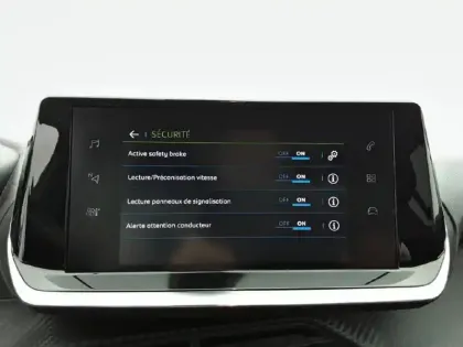 Photo 71 Peugeot 208  Electrique 50 kWh 136ch