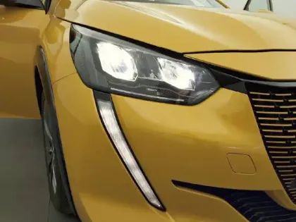 Photo 55 Peugeot 208  Electrique 50 kWh 136ch