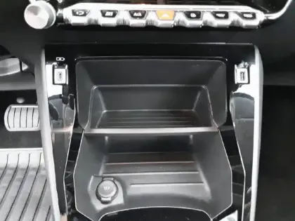 Photo 62 Peugeot 208  Electrique 50 kWh 136ch