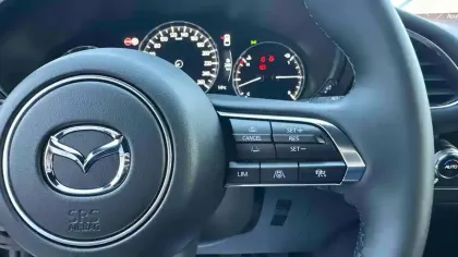 Photo 20 Mazda Mazda3  Berline 2.5L e-SKYACTIV-G M Hybrid 140 ch BVM6