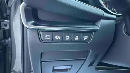 Photo 21 Mazda Mazda3  Berline 2.5L e-SKYACTIV-G M Hybrid 140 ch BVM6