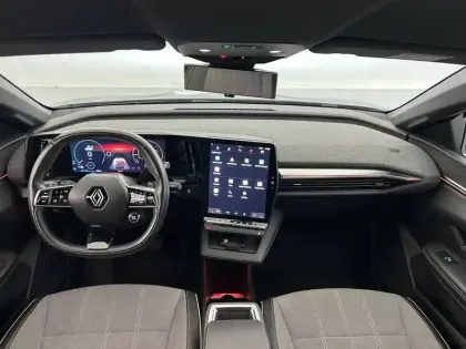 Photo 34 Renault Megane  E-Tech EV60 220 ch optimum charge