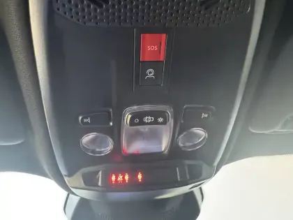 Photo 132 Peugeot 2008  Hybrid 145 e-DCS6