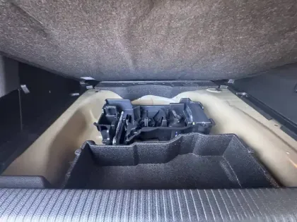 Photo 90 Peugeot 2008  Hybrid 145 e-DCS6