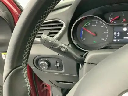 Photo 17 Opel Grandland X  Hybrid4 300 ch AWD BVA8 Ultimate