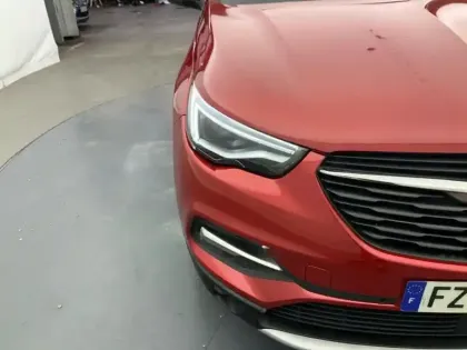 Photo 13 Opel Grandland X  Hybrid4 300 ch AWD BVA8 Ultimate