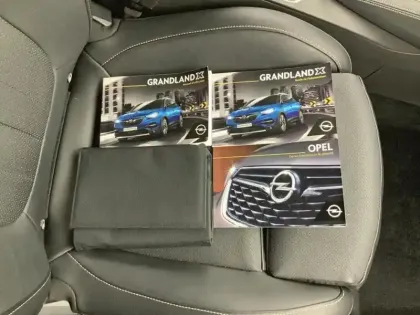 Photo 15 Opel Grandland X  Hybrid4 300 ch AWD BVA8 Ultimate