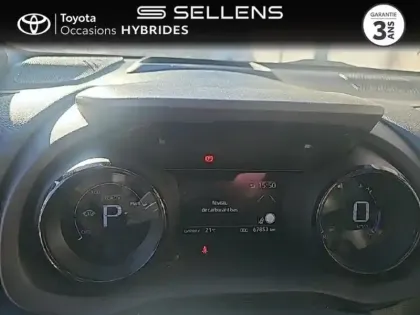 Photo 13 Toyota Yaris  116h Première 5p