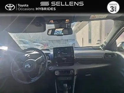 Photo 7 Toyota Yaris  116h Première 5p