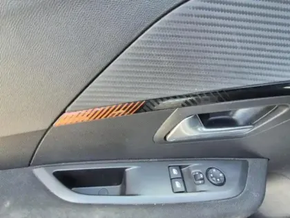 Photo 10 Peugeot 208  e- 136ch Active