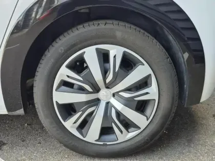 Photo 7 Peugeot 208  e- 136ch Active