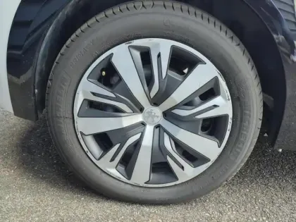 Photo 9 Peugeot 208  e- 136ch Active