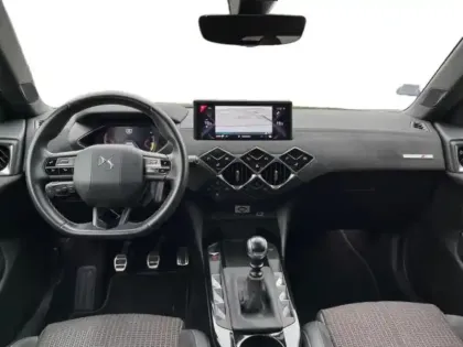 Photo 9 DS DS 3  Crossback Essence 130 Grand Chic Automatique