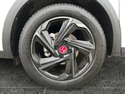 Photo 13 DS DS 3  Crossback Essence 130 Grand Chic Automatique