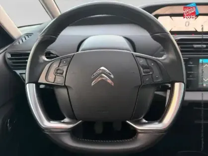Photo 11 Citroën C4 Picasso  PureTech 130ch Live S/S Tpano Sieges chauf Radar AR Attelage