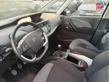 Photo 14 Citroën C4 Picasso  PureTech 130ch Live S/S Tpano Sieges chauf Radar AR Attelage