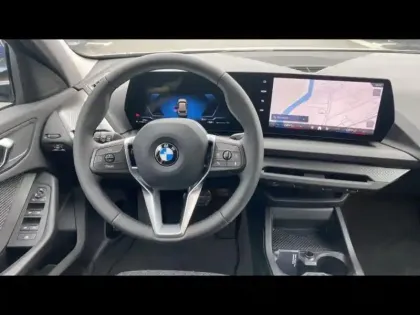 Photo 11 BMW Serie 1 Série 1 116A 122ch M Sport Design DKG7