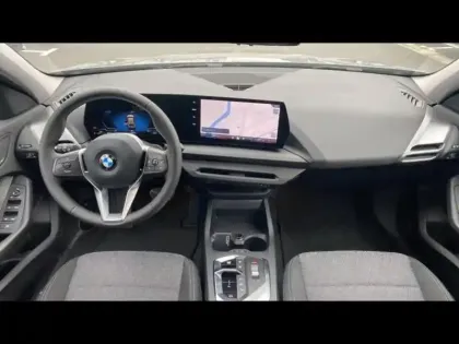 Photo 10 BMW Serie 1 Série 1 116A 122ch M Sport Design DKG7