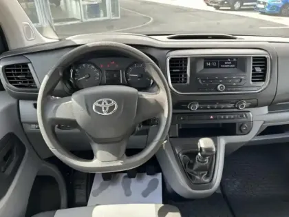 Photo 11 Toyota Proace  Combi Medium 1.5 120 D-4D Dynamic RC18