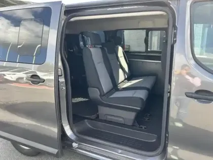 Photo 8 Toyota Proace  Combi Medium 1.5 120 D-4D Dynamic RC18