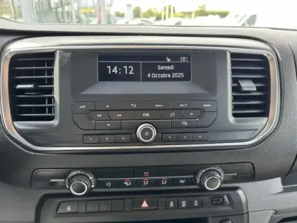 Photo 13 Toyota Proace  Combi Medium 1.5 120 D-4D Dynamic RC18