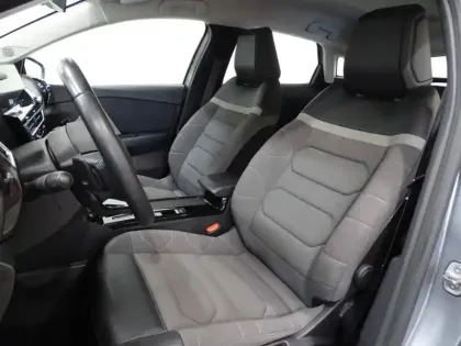 Photo 7 Citroën C4  PureTech 130ch S&S Shine EAT8