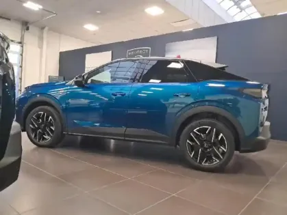 Photo 8 Peugeot 3008  1.2 Hybrid 145ch GT e-DCS6