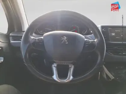 Photo 11 Peugeot 208  1.6 BlueHDi 75ch Style 5p