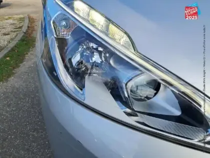 Photo 12 Peugeot 208  1.6 BlueHDi 75ch Style 5p