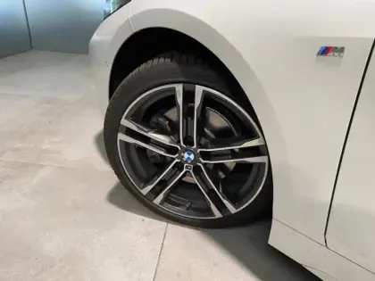 Photo 7 BMW Serie 1 Série 1 118dA 150ch M Sport 8cv