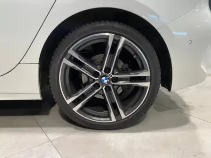 Photo 8 BMW Serie 1 Série 1 118dA 150ch M Sport 8cv