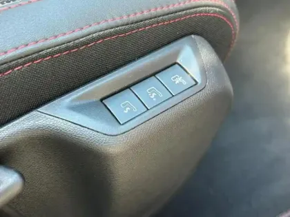 Photo 8 Peugeot 308  1.2 PureTech 130ch E6.3 S&S GT Line