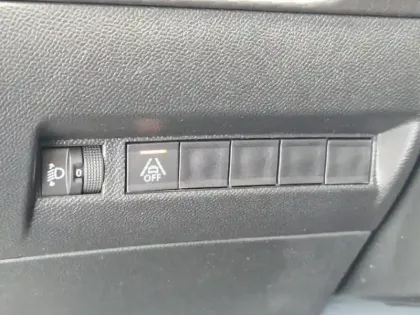 Photo 9 Peugeot 208  1.2 PureTech 75ch S&S Like