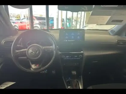 Photo 11 Toyota Yaris  Cross 116h GRS SMART 2WD RAC MY22