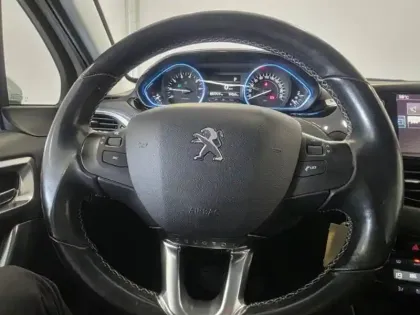 Photo 14 Peugeot 2008  1.2 PureTech 110ch Allure S&S EAT6