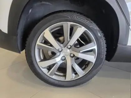 Photo 8 Peugeot 2008  1.2 PureTech 110ch Allure S&S EAT6