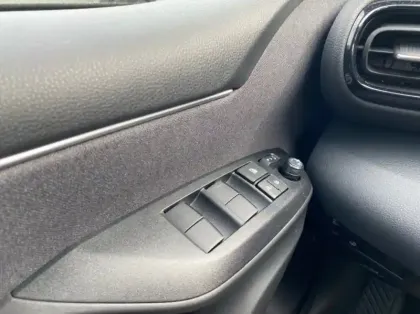 Photo 5 Mazda 2 Hybrid 1.5 116ch Homura 04